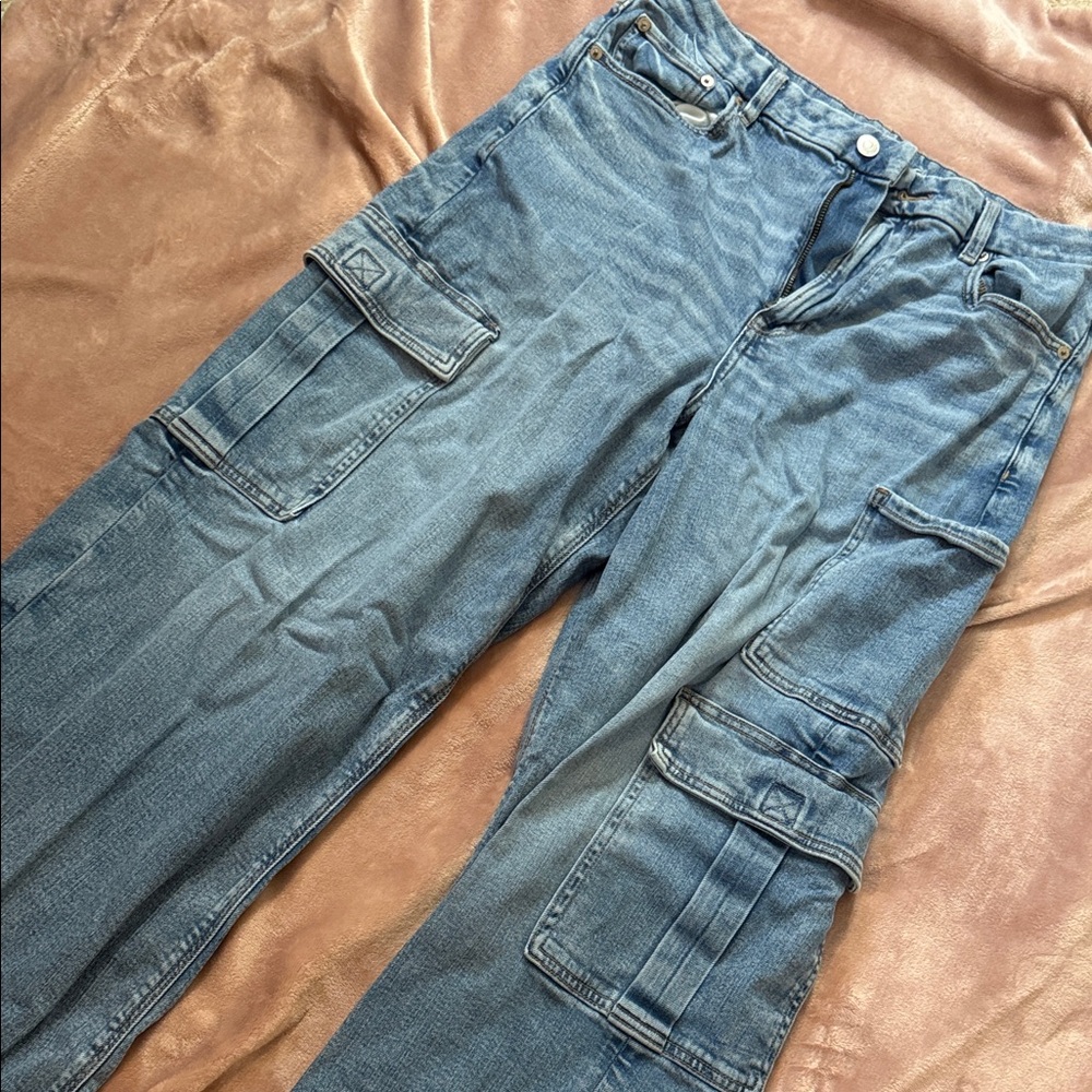 American Eagle Outfitters High-Rise Baggy Jeans